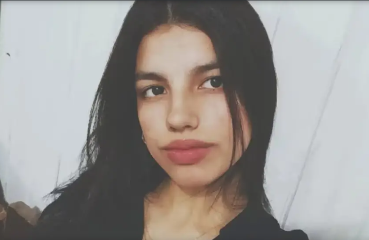 Image default