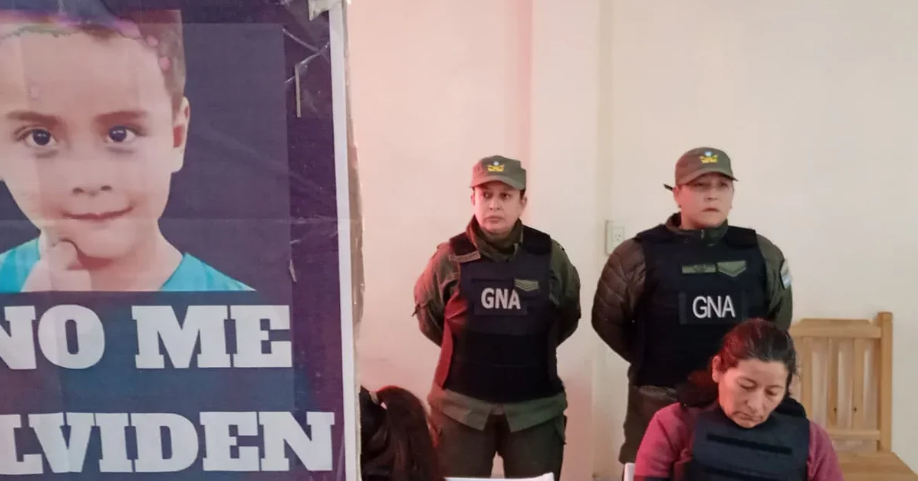 Image default